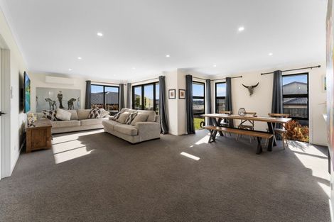 Photo of property in 32 Katania Heights, Brightwater, 7022