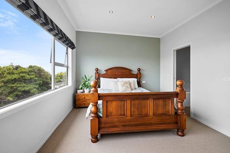 Photo of property in The Strand, 4/16 Ronald Street, Strandon, New Plymouth, 4312