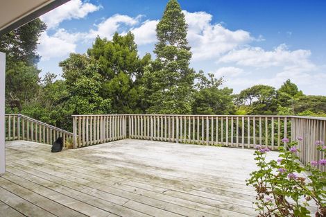 Photo of property in 30 Rimutaka Place, Titirangi, Auckland, 0604
