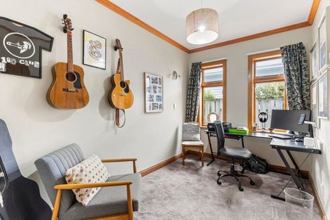 Photo of property in 37 Athens Street, Miramar, Wellington, 6022