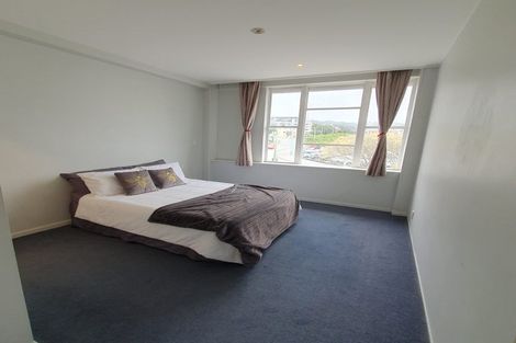 Photo of property in Grandstand Apartments, 37/80u Kent Terrace, Mount Victoria, Wellington, 6011