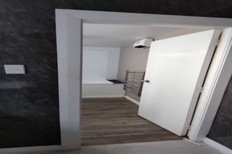 Photo of property in 4 Mills Road, Brooklyn, Wellington, 6021