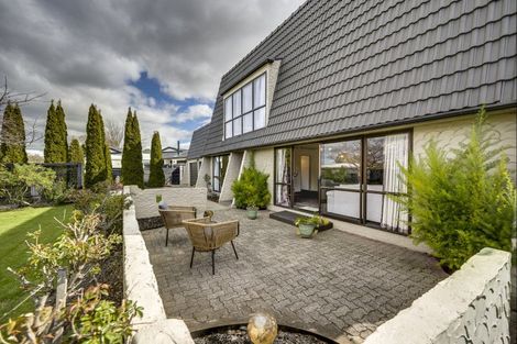 Photo of property in 14 Bassett Place, Taradale, Napier, 4112