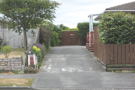 Photo of property in 6 Heathglen Avenue, Parklands, Christchurch, 8083