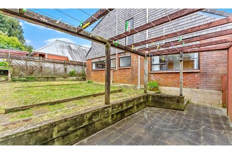 Photo of property in 2/58 Hillcrest Avenue, Hillcrest, Auckland, 0627