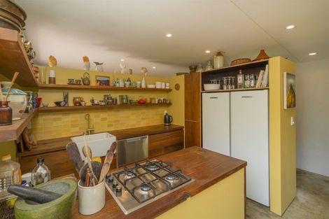 Photo of property in 40 Victoria Street, Coromandel, 3506
