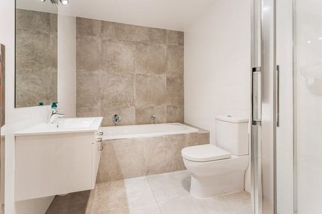 Photo of property in 6 Dida Park Drive, Kumeu, 0810