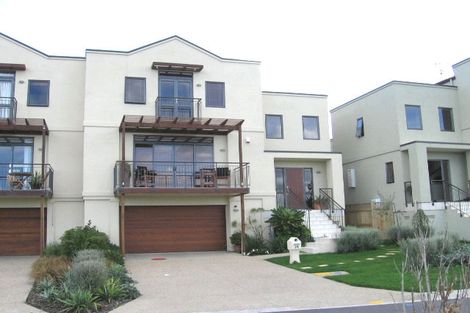 Photo of property in 24 Provence Esplanade, Te Atatu Peninsula, Auckland, 0610