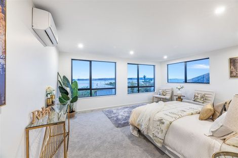 Photo of property in 16 Matau Rise, Te Atatu Peninsula, Auckland, 0610