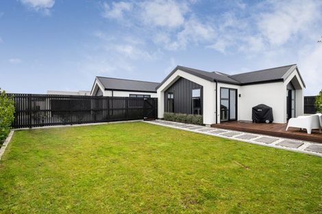Photo of property in 7 Gratitude Way, Kelvin Grove, Palmerston North, 4414