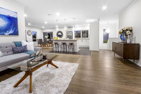 Photo of property in 46 Parr Terrace, Castor Bay, Auckland, 0620