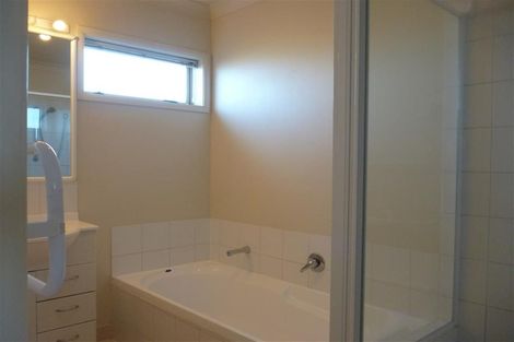 Photo of property in 20 Linkwater Way, Parklands, Christchurch, 8083