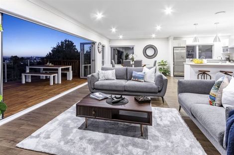 Photo of property in 46 Parr Terrace, Castor Bay, Auckland, 0620