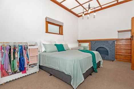 Photo of property in 33 Carnarvon Street, Gisborne, 4010