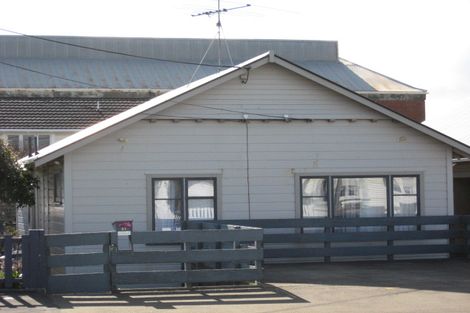 Photo of property in 51 Endeavour Street, Lyall Bay, Wellington, 6022