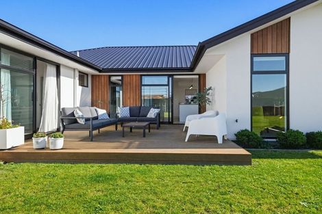 Photo of property in 19 Suffolk Drive, Kirwee, 7571