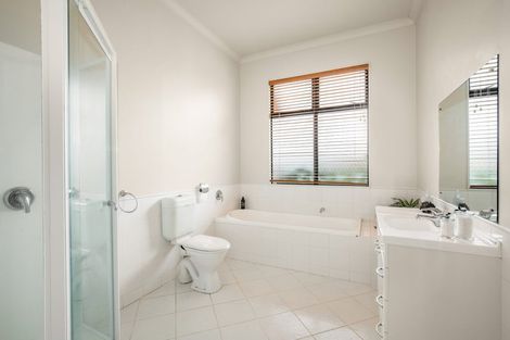 Photo of property in 155 Guildford Drive, Paraparaumu Beach, Paraparaumu, 5032