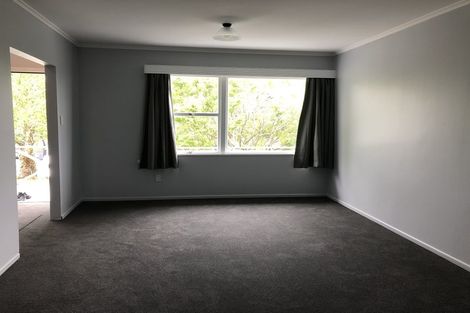 Photo of property in 2/9 College Road, Northcote, Auckland, 0627