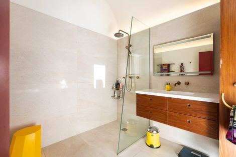 Photo of property in 77 Palliser Road, Roseneath, Wellington, 6011