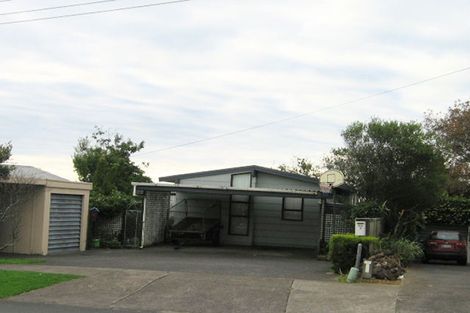 Photo of property in 1/104 Sandspit Road, Shelly Park, Auckland, 2014