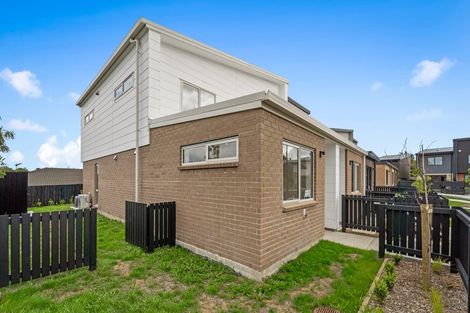 Photo of property in 1/474 West Coast Road, Glen Eden, Auckland, 0602