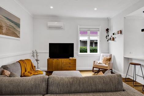 Photo of property in 211 Coronation Avenue, Welbourn, New Plymouth, 4310
