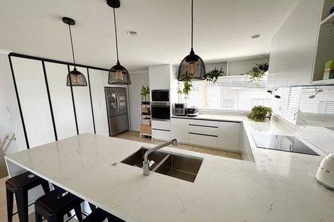 Photo of property in 49a Everard Avenue, Army Bay, Whangaparaoa, 0930