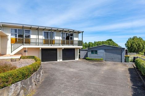 Photo of property in 35 Weraroa Road, Waverley, 4510