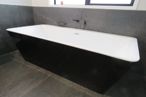 Photo of property in 2 Paapaka Way, Waiuku, 2123