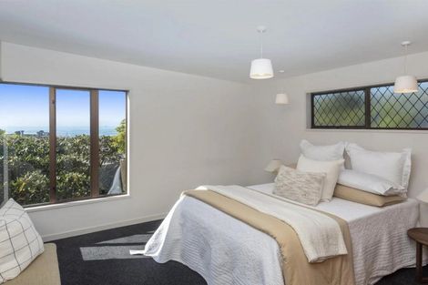 Photo of property in 1/17 Moncks Spur Road, Redcliffs, Christchurch, 8081