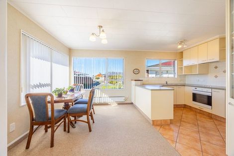 Photo of property in 3/22 Avondale Road, Taradale, Napier, 4112