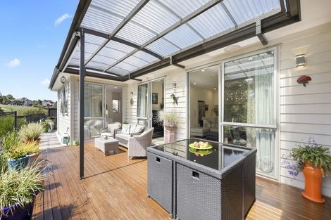 Photo of property in 8 Pheasant Close, Stanmore Bay, Whangaparaoa, 0932