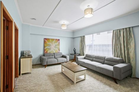 Photo of property in 11 Findlay Street, Moturoa, New Plymouth, 4310