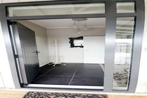 Photo of property in 15 Lake View Road, Waipukurau, 4200