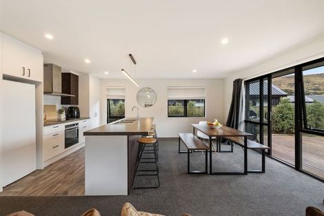 Photo of property in 17 Cheviot Street, Jacks Point, 9371