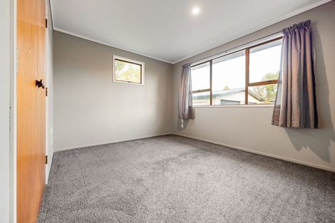 Photo of property in 15 Splitt Avenue, Glenview, Hamilton, 3206