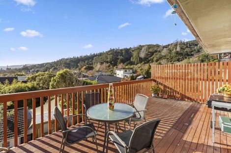 Photo of property in 35 Dalton Grove, Stokes Valley, Lower Hutt, 5019