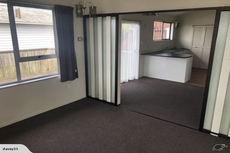 Photo of property in 57 Ruskin Road, Newlands, Wellington, 6037