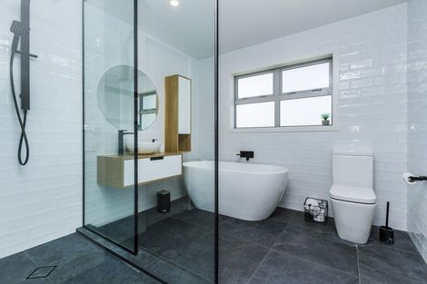 Photo of property in 38 Seacliffe Avenue, Belmont, Auckland, 0622