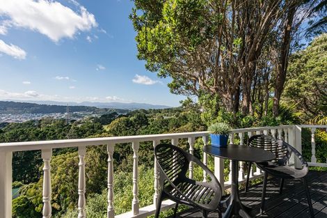 Photo of property in 74 Mortimer Terrace, Brooklyn, Wellington, 6021