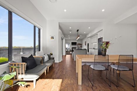 Photo of property in 3 Ridgeway Terrace, Taradale, Napier, 4112