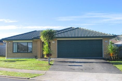 Photo of property in 3 Nephin Place, East Tamaki Heights, Auckland, 2016