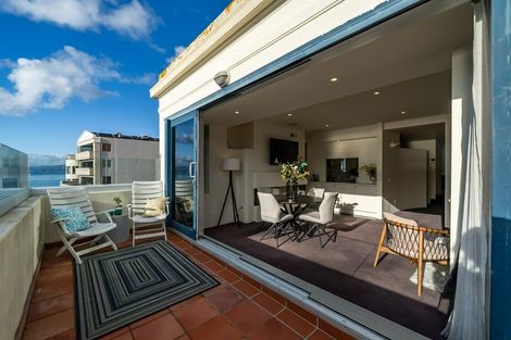 Photo of property in 4/154 Oriental Parade, Oriental Bay, Wellington, 6011