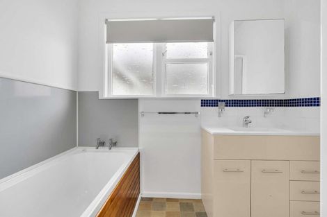 Photo of property in 14b Doment Crescent, Orewa, 0931