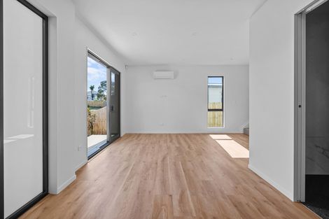 Photo of property in 22c Justamere Place, Weymouth, Auckland, 2103