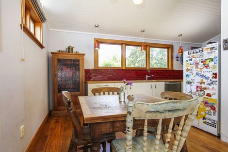 Photo of property in 30 Rimutaka Place, Titirangi, Auckland, 0604