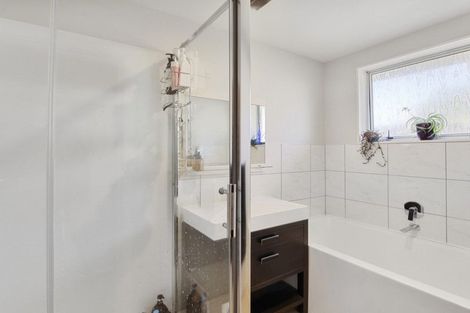 Photo of property in 2 Bayswater Crescent, Bromley, Christchurch, 8062