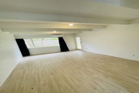 Photo of property in 7/5 Keeling Road, Henderson, Auckland, 0612