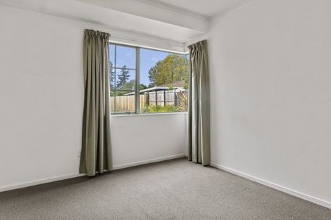 Photo of property in 8 Kathleen Place, Rainbow Point, Taupo, 3330