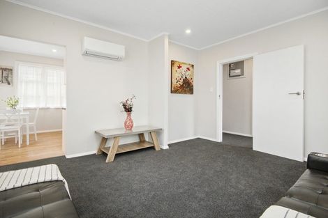 Photo of property in 19 Kowhai Avenue, Ebdentown, Upper Hutt, 5018